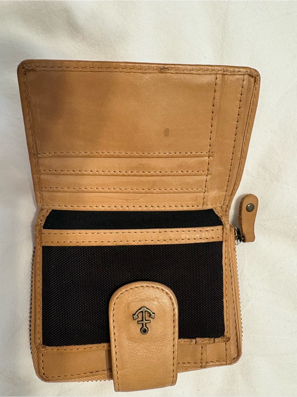 Small Compact Leather  Wallet in Tan - Picture 3 of 5
